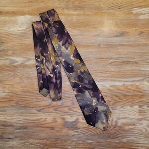 Iguelfi Men's Tie in Watercolor Floral Print with purples and grey-blues